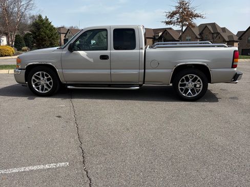 Used 2007 GMC Sierra 1500 SLE w/ Extended Cab Value Package image 2