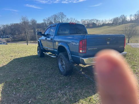 Used 2006 Dodge Ram 2500 Truck SLT w/ Quad Cab Big Horn Value Group image 5