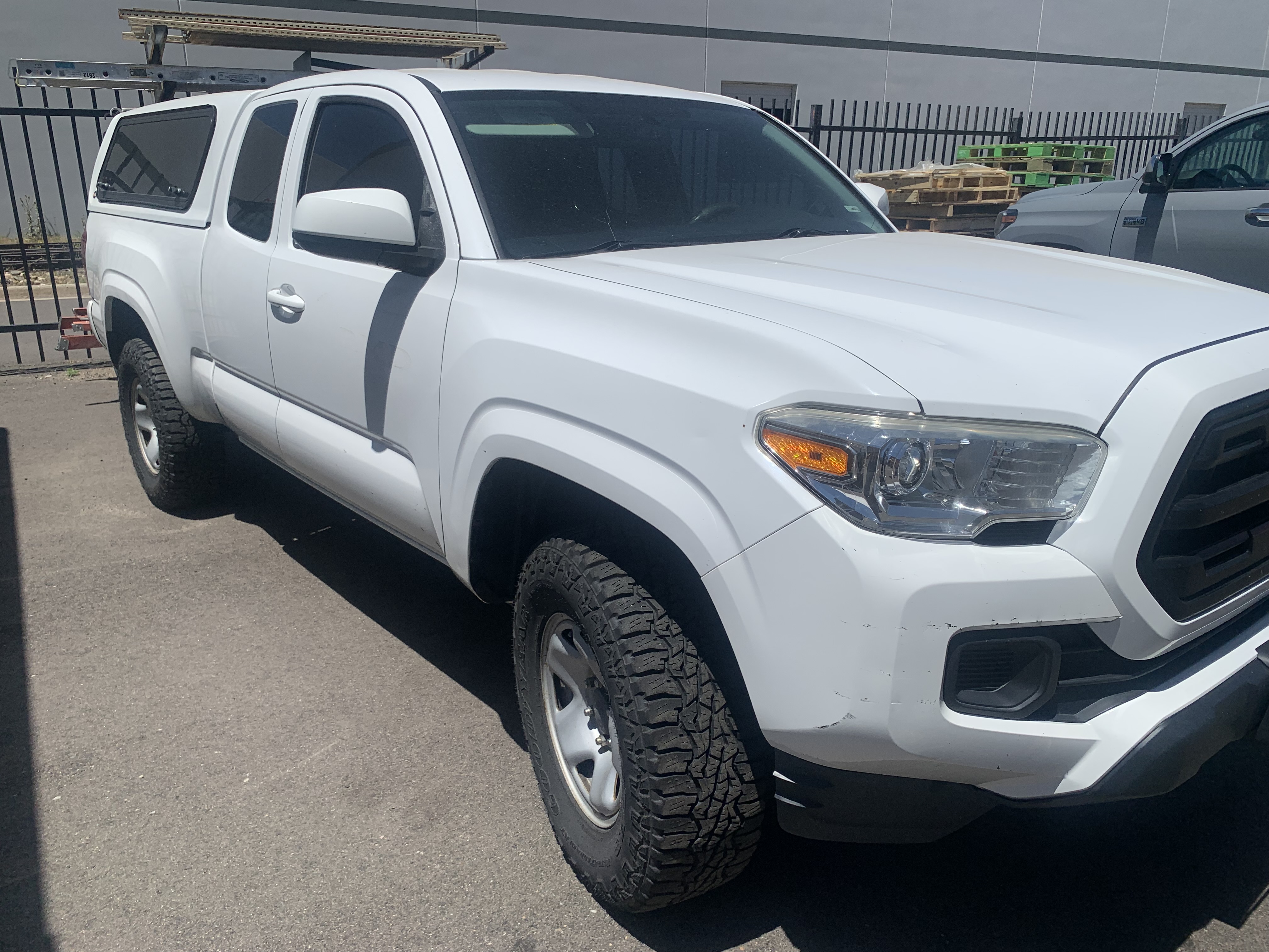 Used 2017 Toyota Tacoma SR w/ SR Convenience Package AWD/4WD image 2
