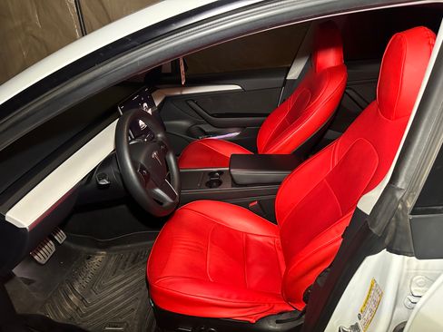 Used 2023 Tesla Model 3 Performance image 11