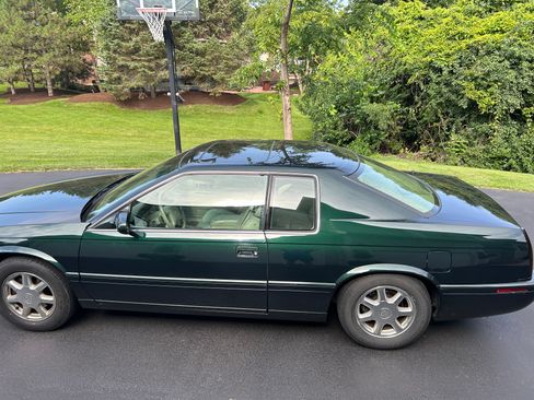 Used 2000 Cadillac Eldorado Touring FWD image 4
