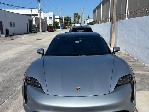 Used 2021 Porsche Taycan 4 Cross Turismo image 6