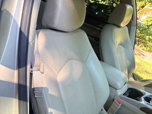 Used 2013 Cadillac SRX Luxury w/ Driver Awareness Package FWD image 26