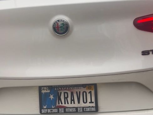 Used 2020 Alfa Romeo Stelvio Quadrifoglio image 14