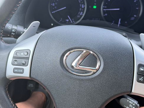 Used 2011 Lexus IS 250C w/ Luxury Pkg RWD image 28