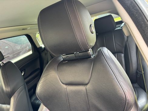 Used 2019 Land Rover Range Rover Evoque AWD/4WD image 10