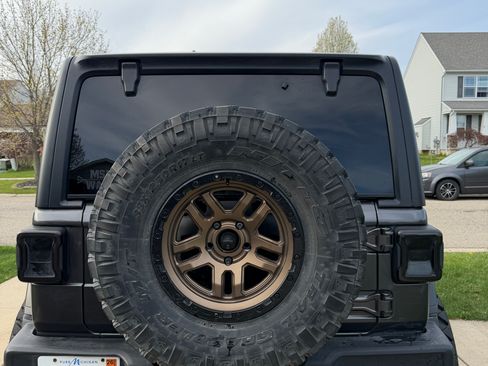 Used 2021 Jeep Wrangler Unlimited Sport AWD/4WD image 16