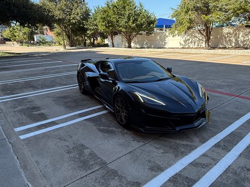Used 2023 Chevrolet Corvette Z06 w/ Engine Appearance Package RWD image 6