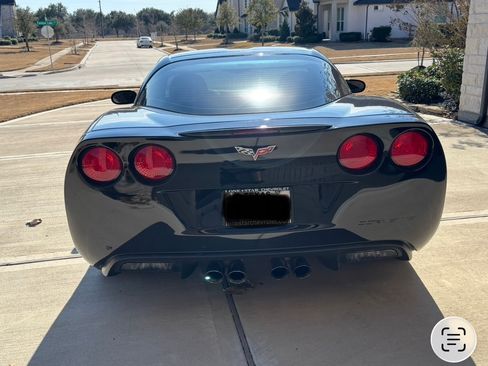 Used 2006 Chevrolet Corvette Coupe 2D image 6