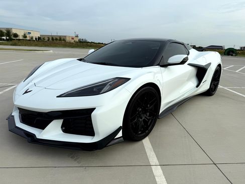 Used 2025 Chevrolet Corvette Z06 w/ Z07 Performance Package image 6