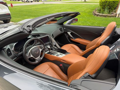 Used 2014 Chevrolet Corvette Stingray Convertible w/ 2LT Preferred Equipment Group RWD image 12