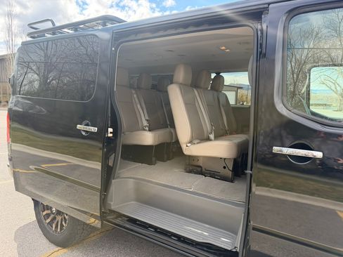 Used 2021 Nissan NV 3500 SL RWD image 22