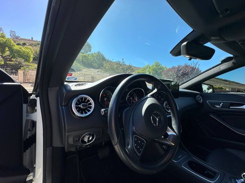 Used 2019 Mercedes-Benz CLA 250 image 12