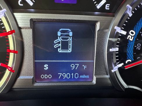 Used 2018 Toyota 4Runner SR5 image 8