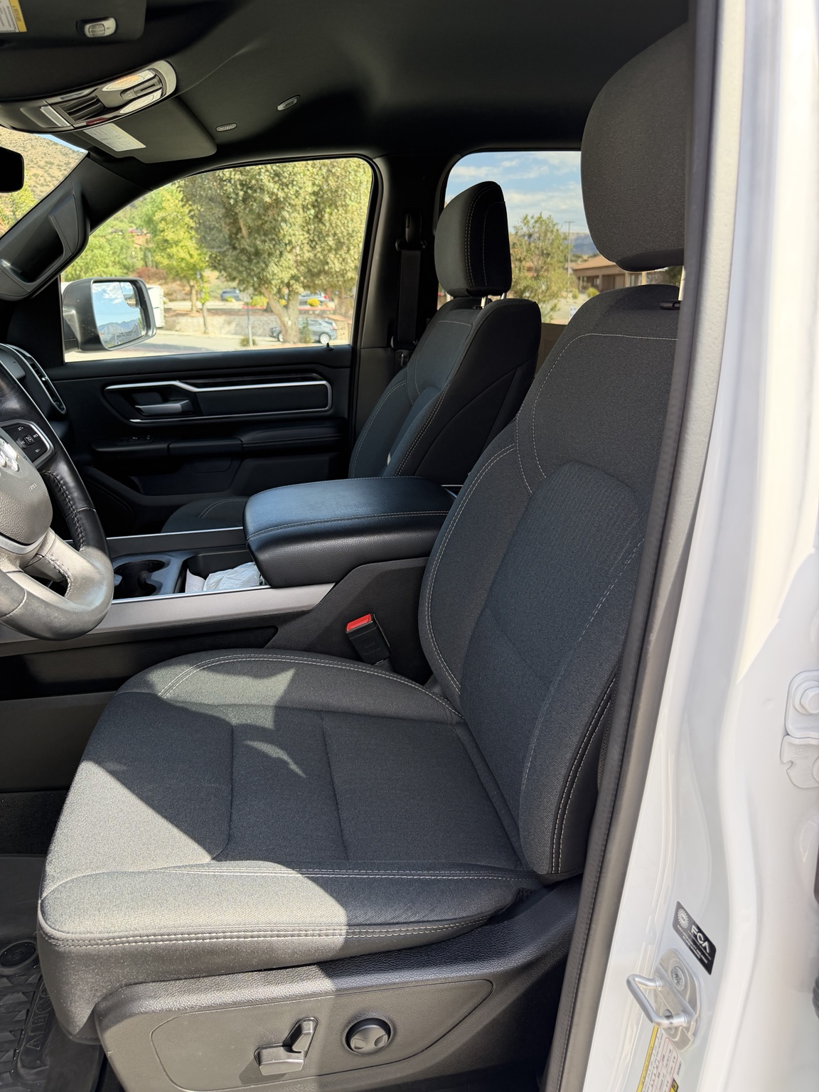 Used 2022 RAM 1500 Big Horn AWD/4WD image 11
