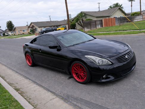 Used 2012 INFINITI G37 Journey w/ Premium Pkg image 11