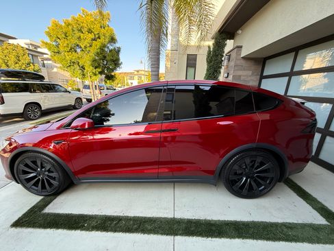 Used 2023 Tesla Model X AWD/4WD image 5