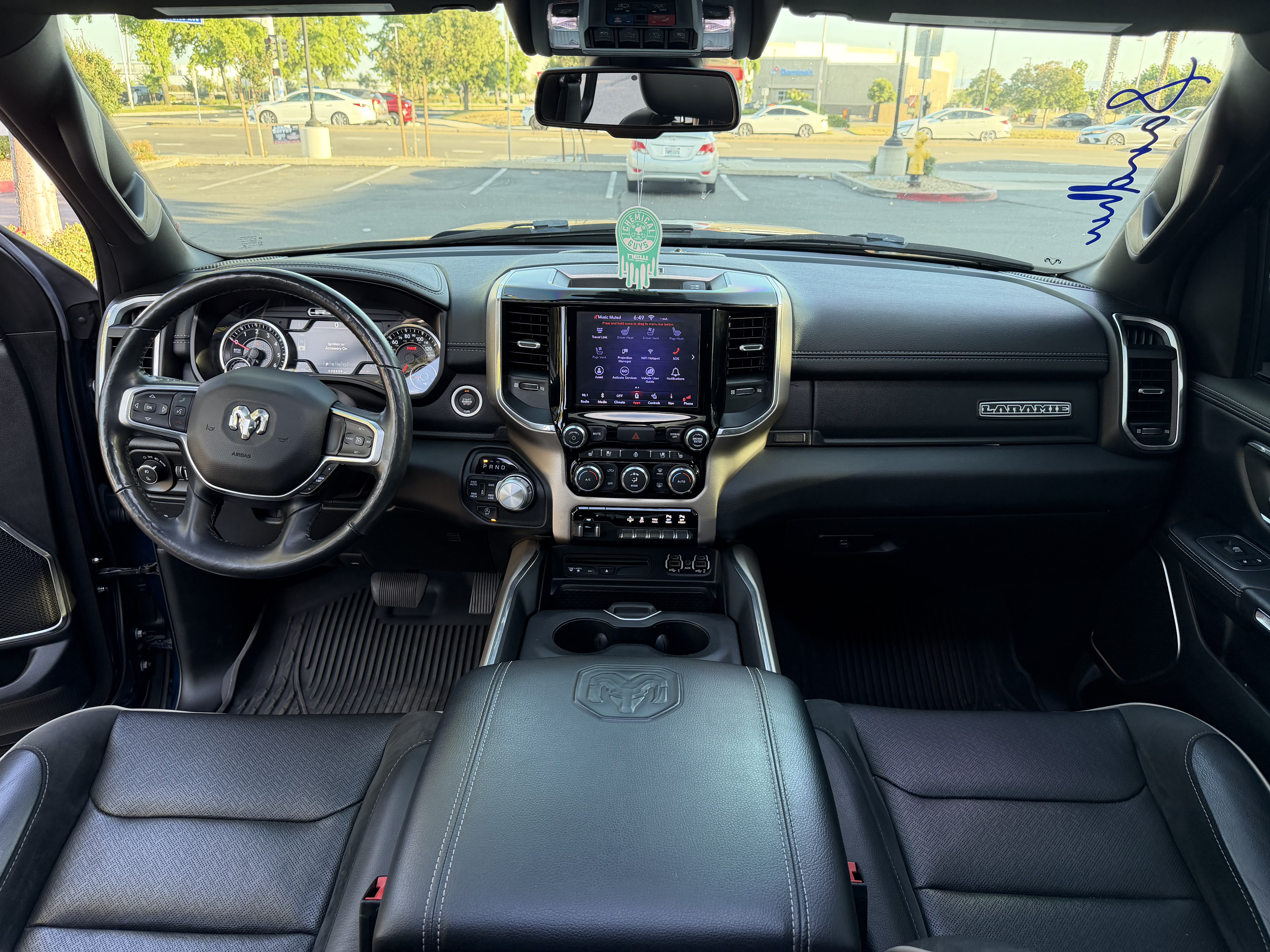 Used 2019 RAM 1500 Laramie w/ Sport Appearance Package AWD/4WD image 11