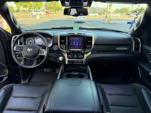Used 2019 RAM 1500 Laramie w/ Sport Appearance Package AWD/4WD image 11