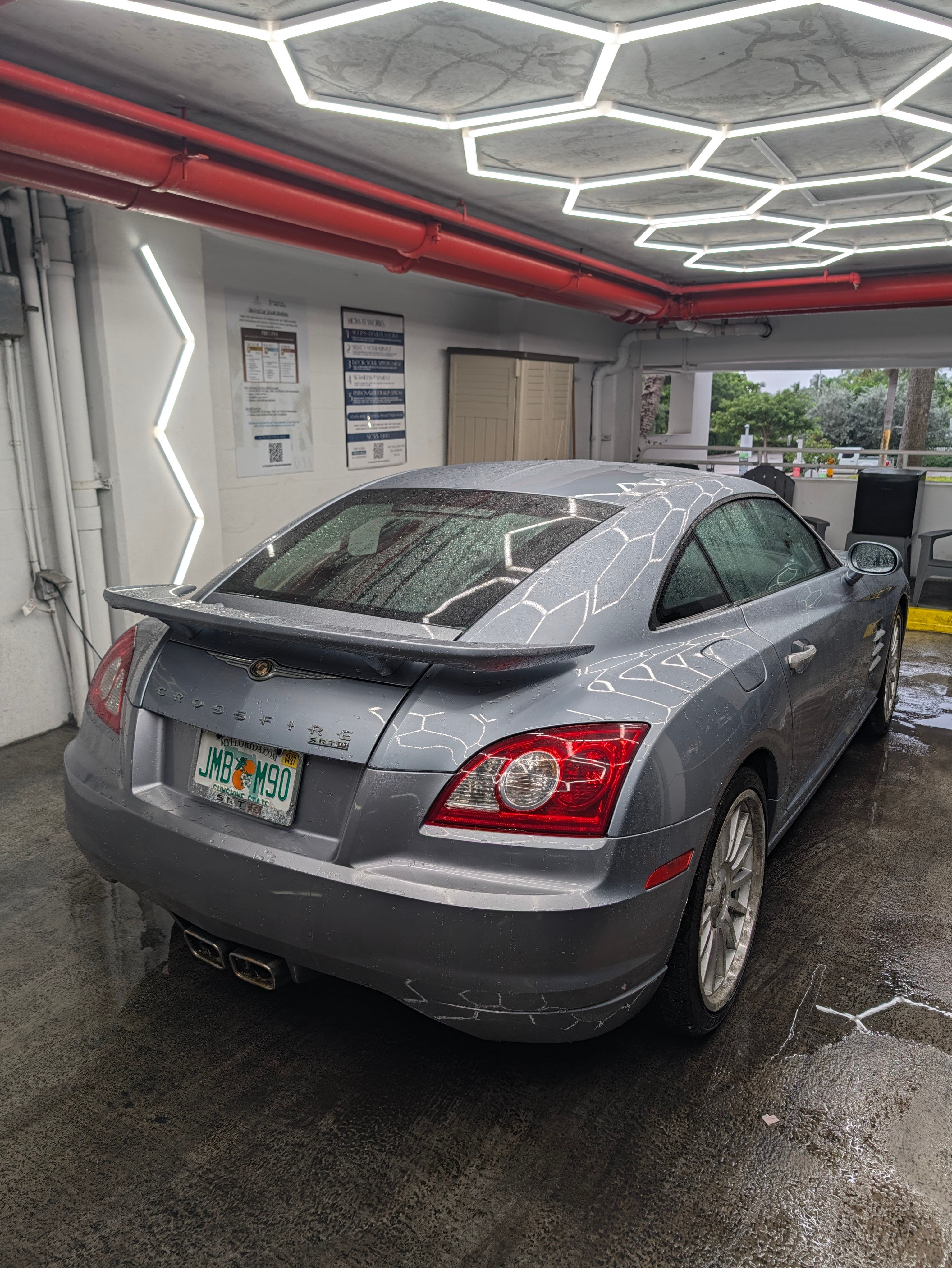 Used 2005 Chrysler Crossfire SRT-6 RWD image 2