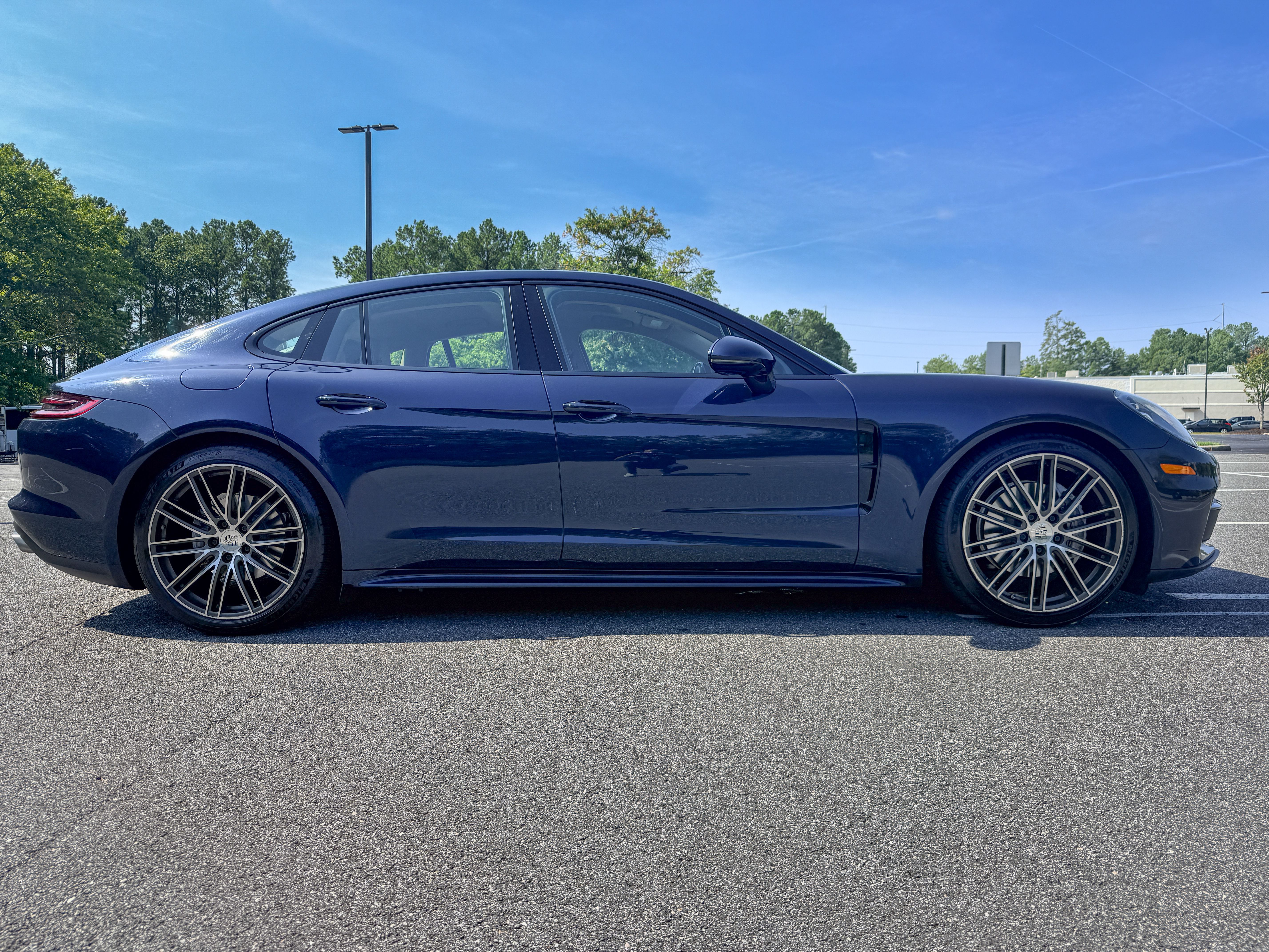 Used 2018 Porsche Panamera image 5