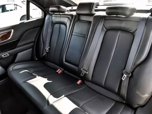 Used 2020 Lincoln Continental Reserve image 12