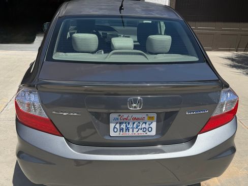 Used 2012 Honda Civic Hybrid Sedan image 11