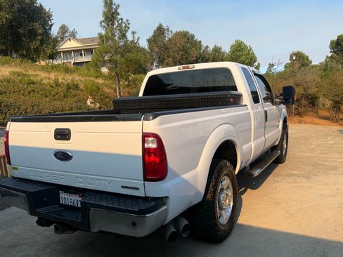 Used 2015 Ford F250 XLT w/ XLT Interior Package RWD image 5