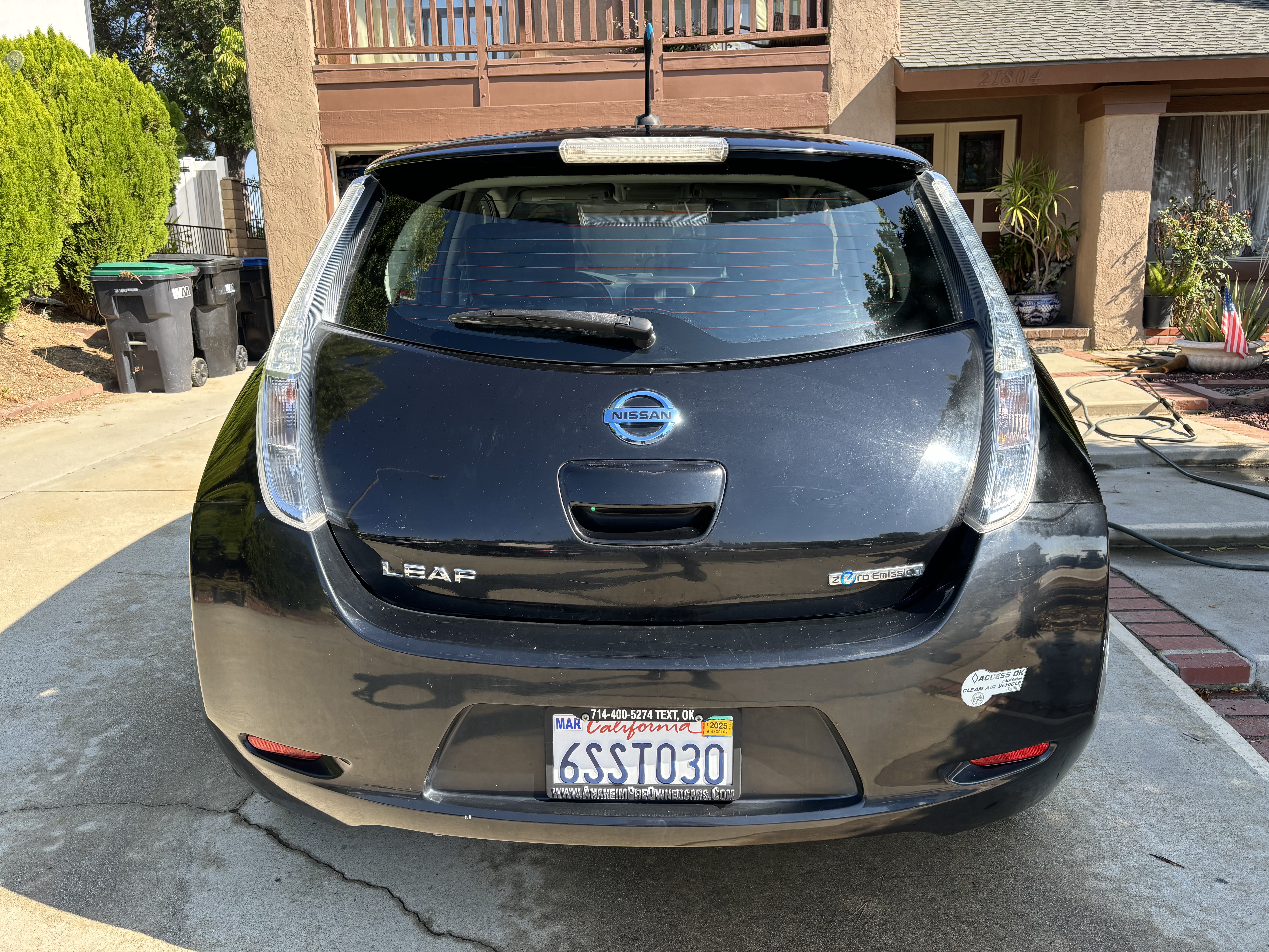 Used 2013 Nissan Leaf S FWD image 5
