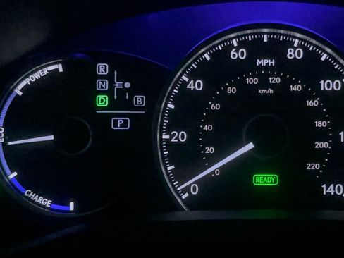 Used 2012 Lexus CT 200h Premium FWD image 20