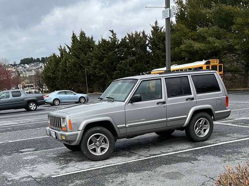 Used 2000 Jeep Cherokee Classic AWD/4WD image 12