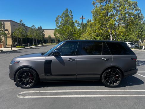 Used 2018 Land Rover Range Rover Long Wheelbase Autobiography image 4