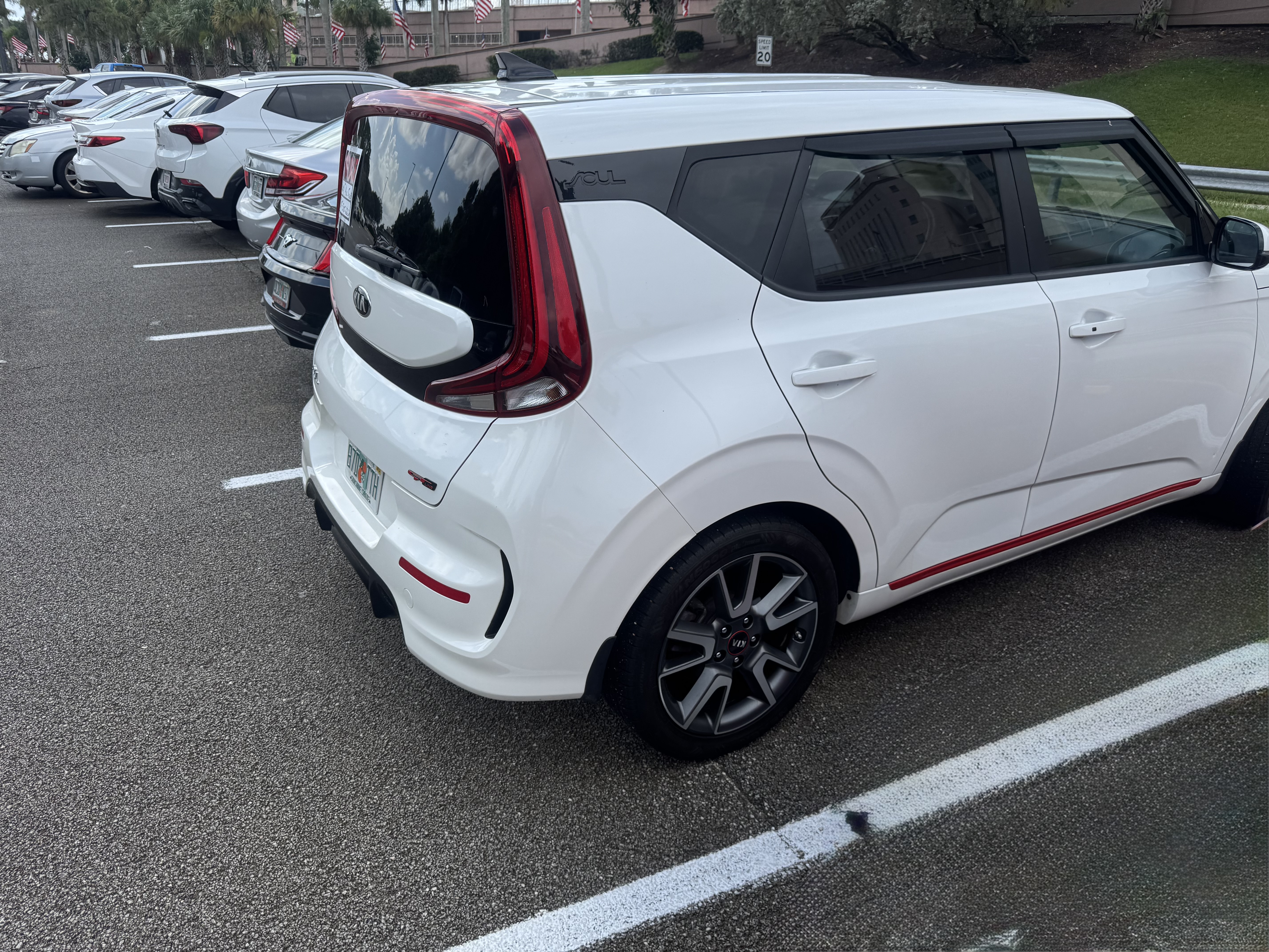 Used 2020 Kia Soul GT-Line Turbo FWD image 5