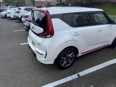 Used 2020 Kia Soul GT-Line Turbo FWD image 5