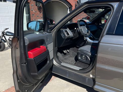 Used 2017 Land Rover Range Rover Sport Autobiography image 6