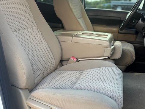 Used 2011 Toyota Tundra 2WD Double Cab image 16