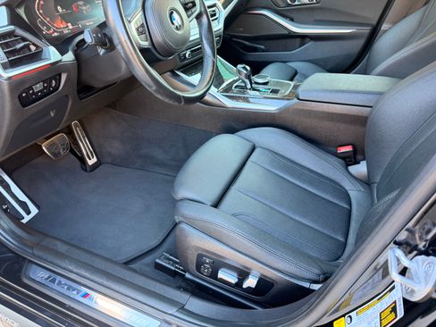 Used 2020 BMW 330i Sedan w/ M Sport Package image 11