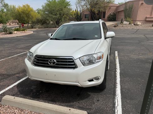 Used 2010 Toyota Highlander Limited image 2