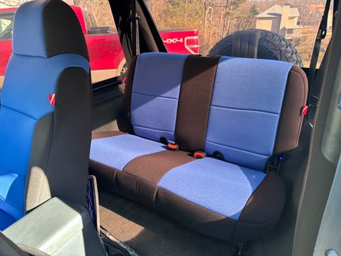 Used 2004 Jeep Wrangler 4WD image 8