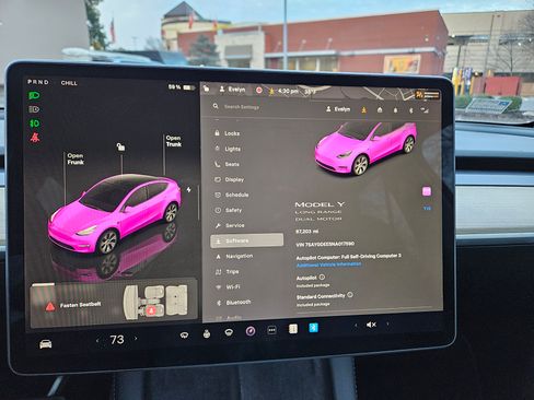 Used 2022 Tesla Model Y Long Range image 12