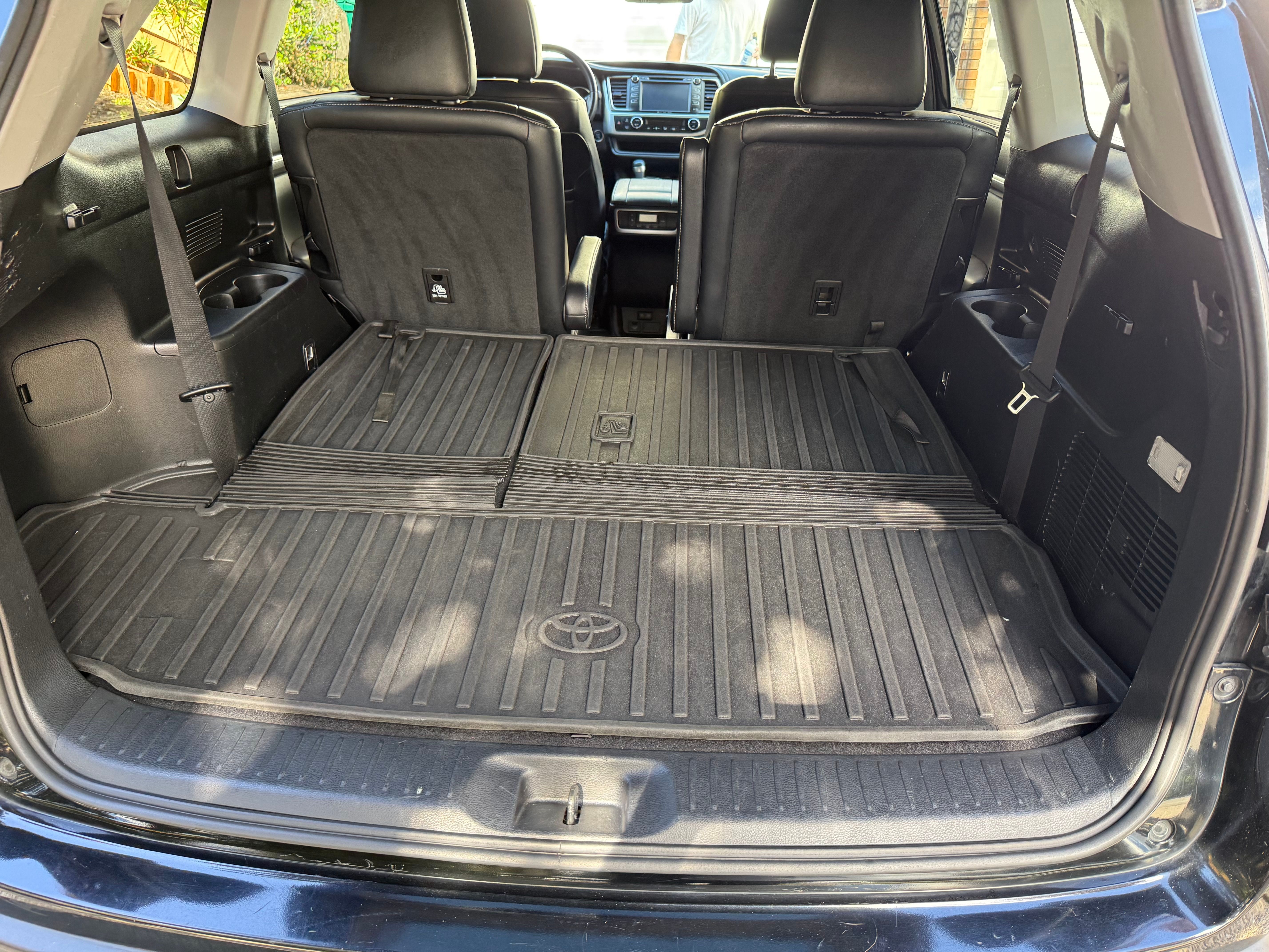 Used 2018 Toyota Highlander SE AWD/4WD image 11