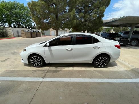 Used 2019 Toyota Corolla SE FWD image 4