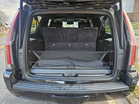 Used 2016 Cadillac Escalade ESV Platinum image 12