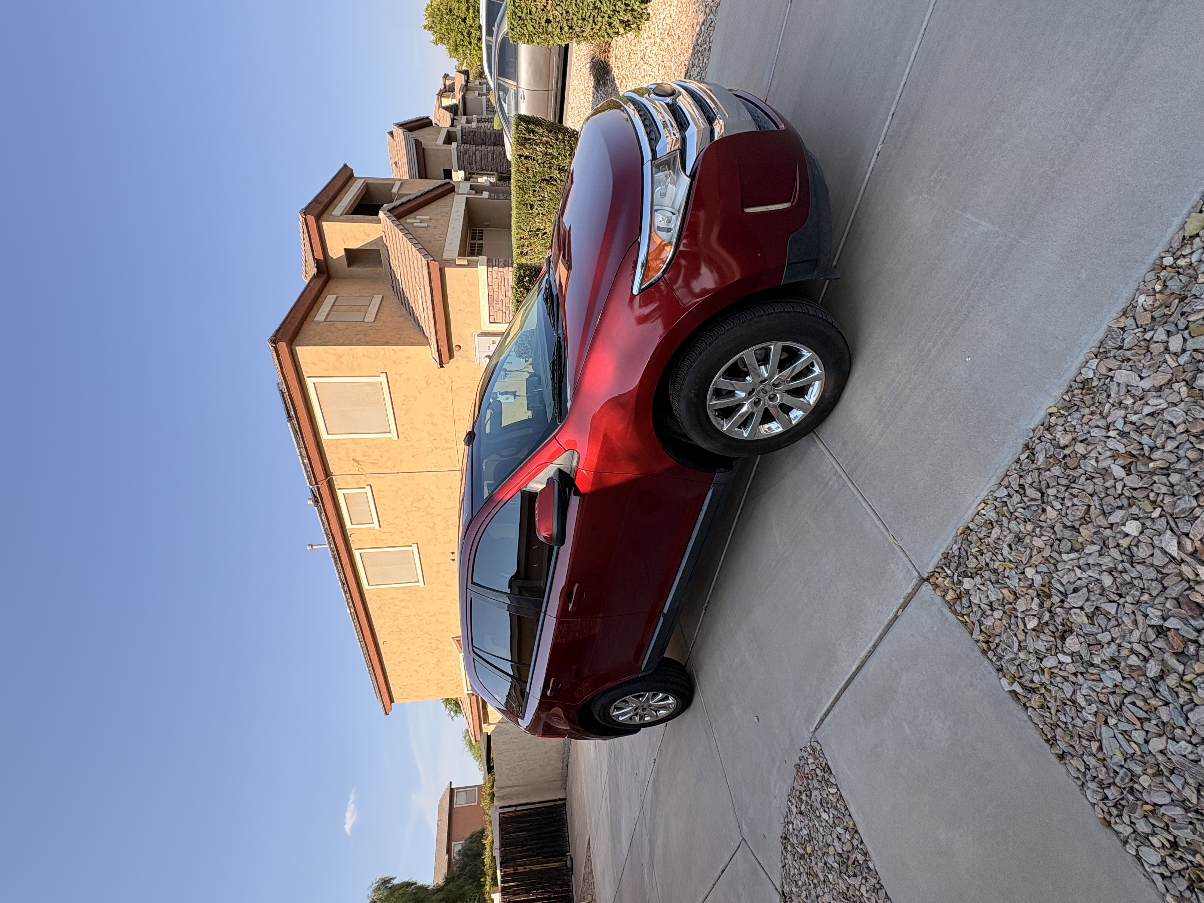 Used 2014 Ford Edge SEL w/ Equipment Group 205A FWD image 2