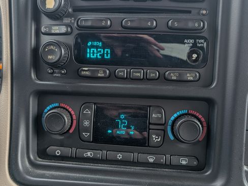 Used 2005 Chevrolet Tahoe Z71 w/ Preferred Equipment Group image 16