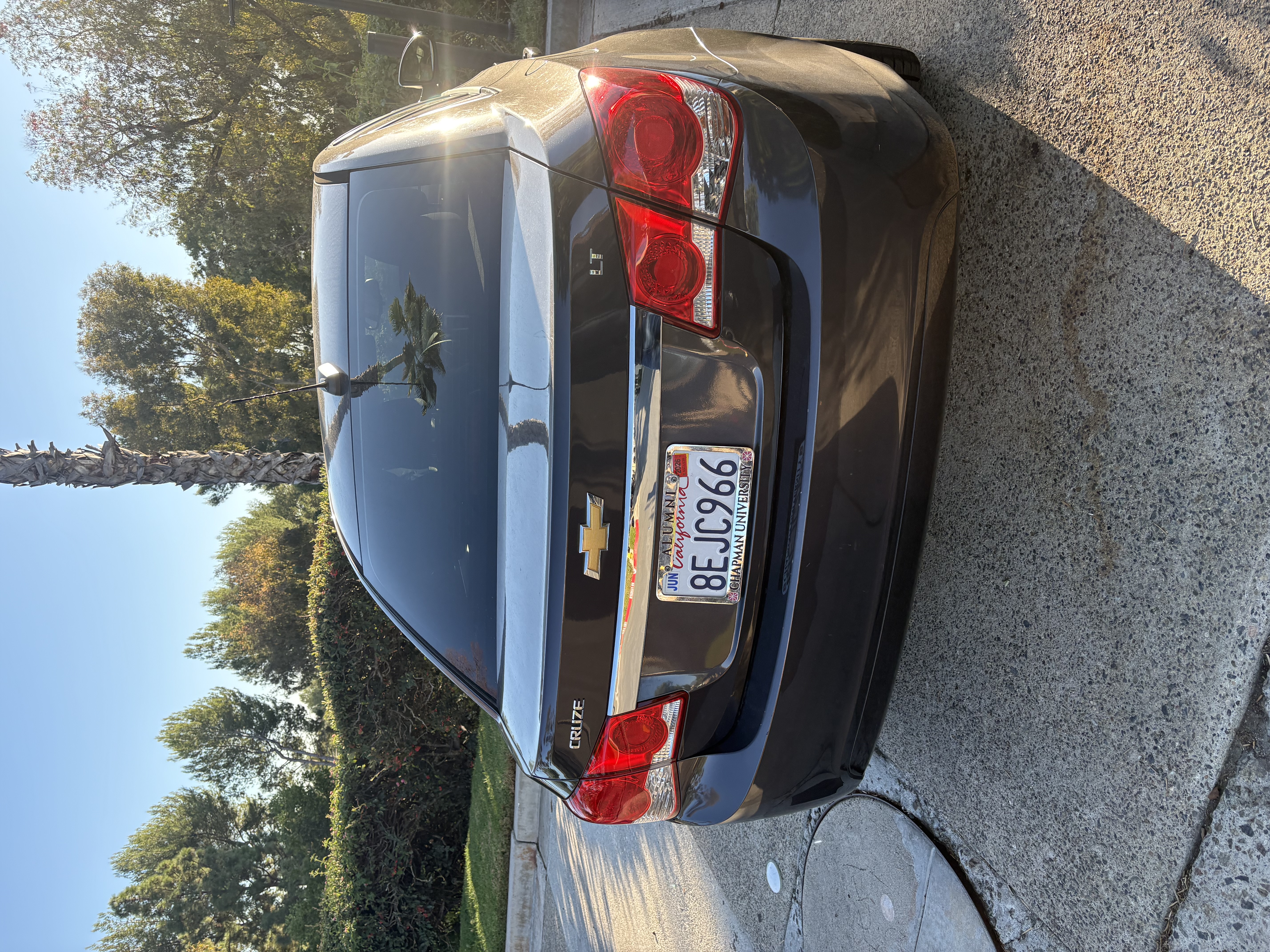 Used 2016 Chevrolet Cruze LT FWD image 2