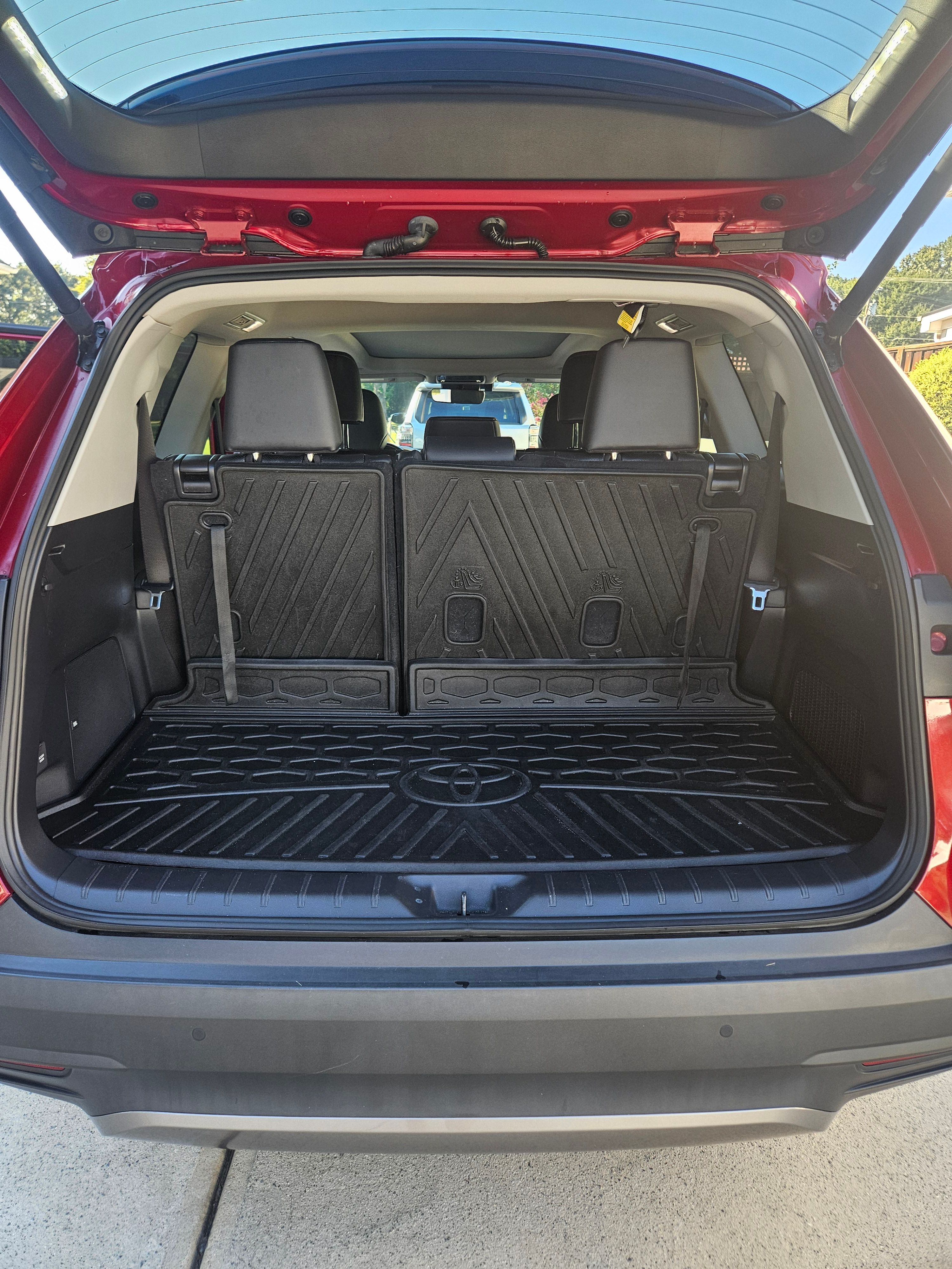 Used 2024 Toyota Grand Highlander AWD Hybrid image 11