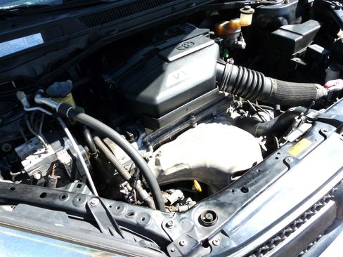 Used 2005 Toyota RAV4 2WD w/ "L" Pkg image 19
