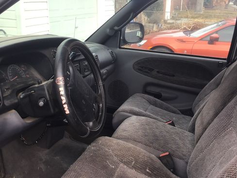 Used 1998 Dodge Ram 1500 Truck 2WD Quad Cab image 4