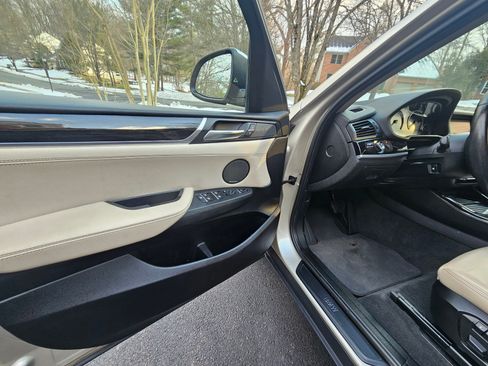 Used 2017 BMW X3 xDrive28i image 18